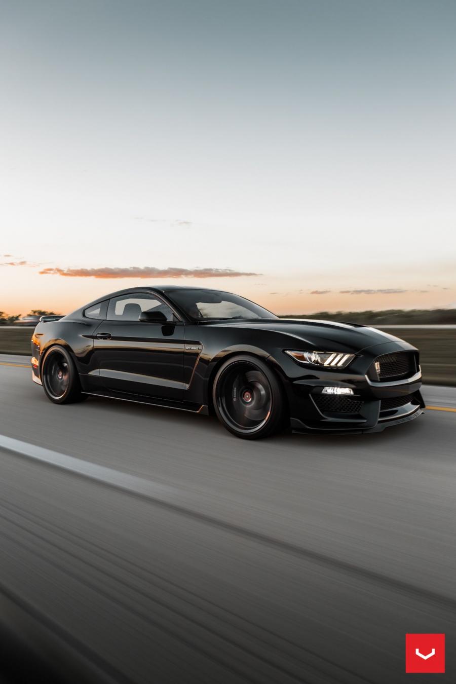  Shelby GT350 on Vossen Wheels (VFS-10) 2018 года  (фото 9 из 13)